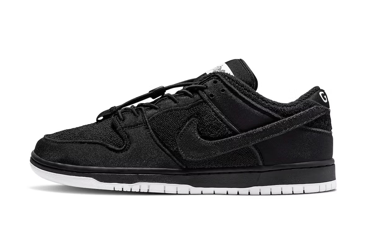 Nike SB Dunk Low Gnarhunters