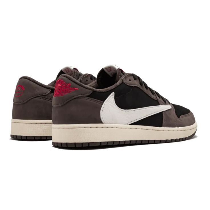 Jordan 1 Retro Low OG SP
Travis Scott Mocha