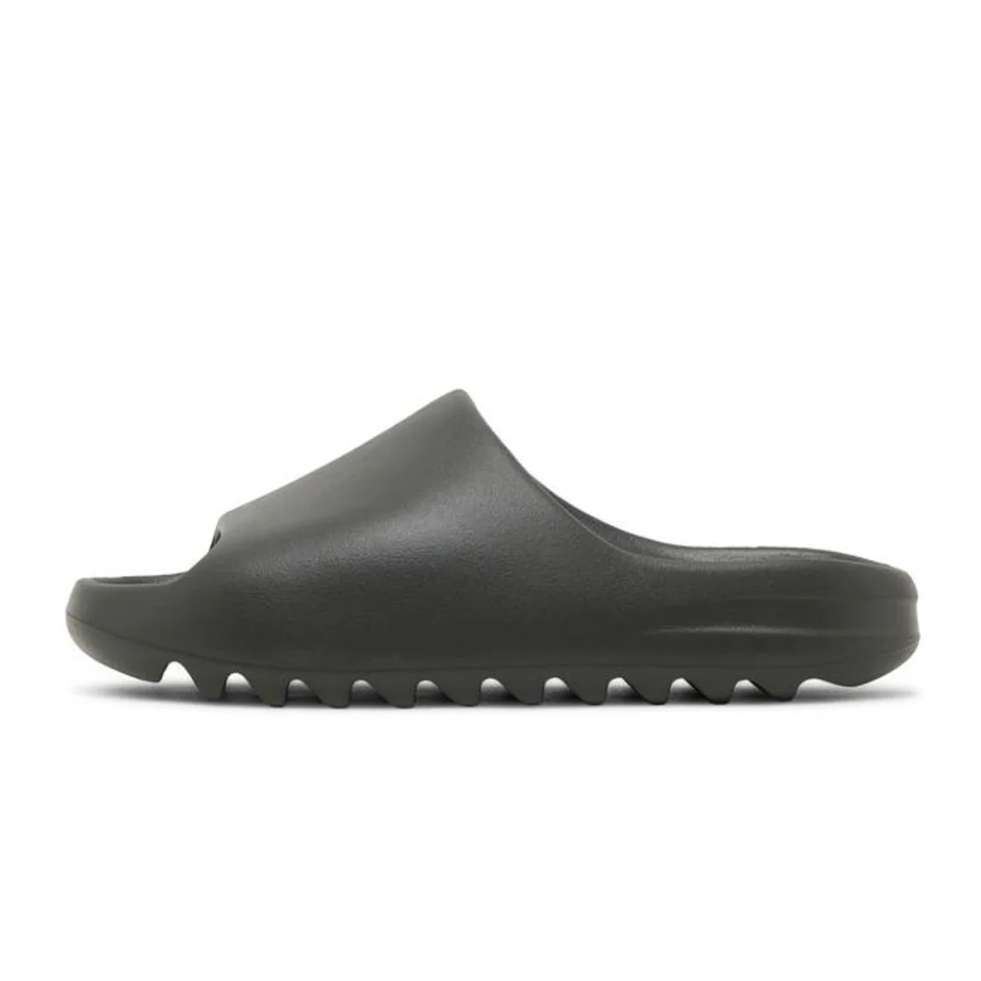 adidas Yeezy Slide
Dark Onyx